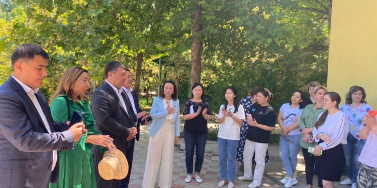 «AMANAT» партиясы фракциясының мүшелері педагоктармен кезсдесті