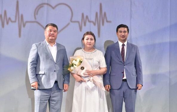 ҮЗДІК МЕДИЦИНА ҚЫЗМЕТКЕРЛЕРІ МАРАПАТТАЛДЫ