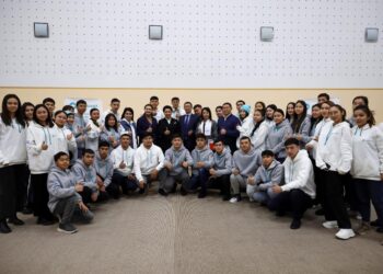 «Рухтастар»  партиясының сенімді өкілдерімен кездесті