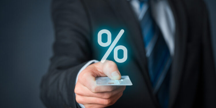 2,5 ПАЙЫЗДЫҚ ЖЕҢІЛДЕТІЛГЕН НЕСИЕ АЛУҒА ЖАСТАРДАН 100-ДЕН АСТАМ ӨТІНІМ ТҮСТІ