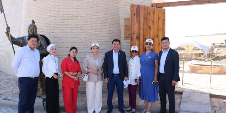 Бүгін парламентшілер «Цитадель» тарихи-мәдени кешеніне барды немесе оны «Шым қала» деп атайды.