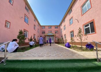 ТҮРКІСТАН: САЙРАМДА ЭКОАКЦИЯ АЯСЫНДА АРЫҚ-АТЫЗДАР ТАЗАРТЫЛДЫ