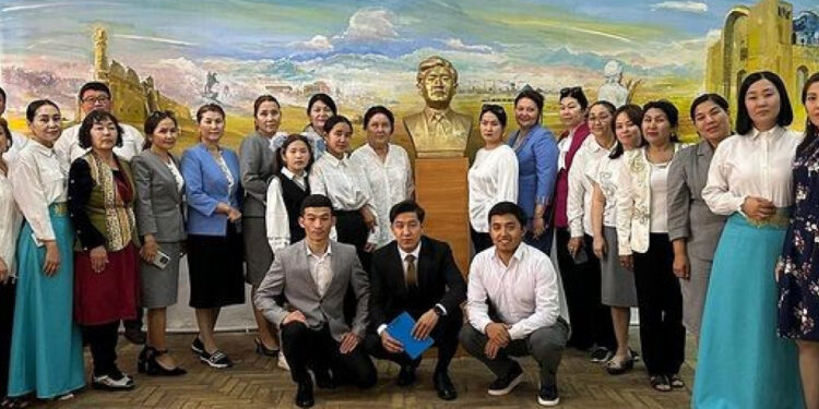 ТҮРКІСТАНДА «ҰЛЫ ДАЛАНЫҢ ЖАС АЛАШЫ» ТАНЫМДЫҚ КЕШ ӨТТІ