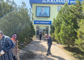 «ӨНЕГЕЛІ ҰРПАҚ» АПТАЛЫҒЫ: ЖАСТАР МҰРАЖАЙ МАҢЫН ТАЗАЛАДЫ ӘРІ ПАЙДАЛЫ АҚПАРАТ ТА АЛДЫ