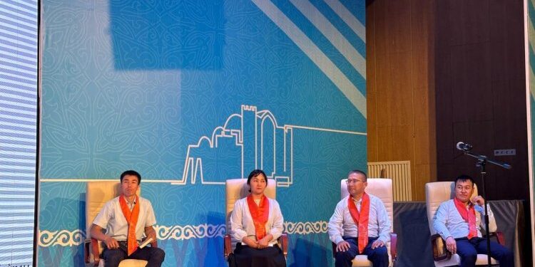 ТҮРКІСТАНДА КІТАП ОҚУҒА ҚҰШТАР ДИРЕКТОРЛАР, ҰСТАЗДАР МЕН ОҚУШЫЛАР ЖАРЫСТЫ