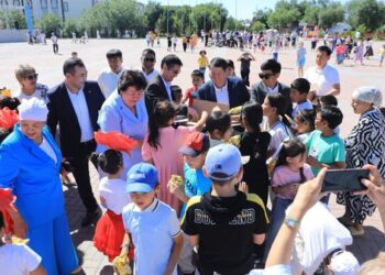 АРЫСТА ШАТТЫҚҚА ТОЛЫ БАЛАЛАР МЕРЕКЕСІ 3 САЯБАҚТА КЕҢ КӨЛЕМДЕ АТАП ӨТІЛДІ