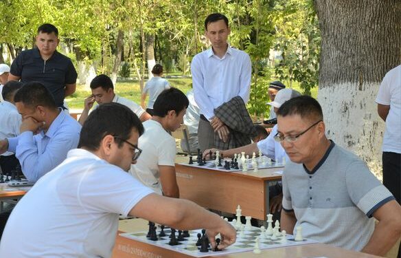 ЖЕТІСАЙ АУДАНЫ: ШАХМАТТАН ЕРЛЕР МЕН ӘЙЕЛДЕР АРАСЫНДА БІРІНШІЛІК ӨТТІ