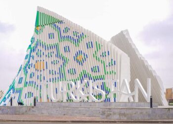 ТҮРКІСТАННЫҢ ҚАЙТАЛАНБАС КЕЛБЕТІ АЖАРЛАНА ТҮСПЕК