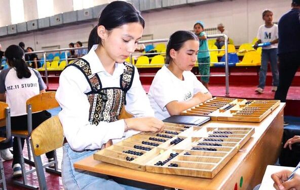 АРЫСТА БАЛАЛАР МЕРЕКЕСІНЕ ОРАЙ СПОРТ ТҮРЛЕРІНЕН САЙЫСТАР ӨТКІЗІЛДІ