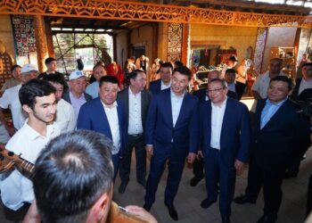 ТҮРКІСТАНДА «ШЫҒЫС БАЗАРЫ» ТҮРКІ ХАЛЫҚТАРЫНЫҢ ҚОЛӨНЕР ШЕБЕРЛЕРІ СИМПОЗИУМЫ ӨТІП ЖАТЫР