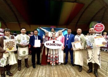 ТҮРКІСТАНДЫҚ «САЯЛЫ САРЫАҒАШ» АНСАМБЛІ БЕЛАРУСИЯДАН ҮШ ЖҮЛДЕМЕН ОРАЛДЫ