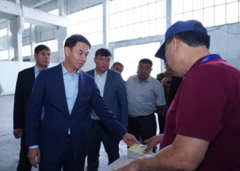 ДАРХАН САТЫБАЛДЫ КЕНТАУДА КӘСІПКЕРЛЕРМЕН КЕЗДЕСТІ