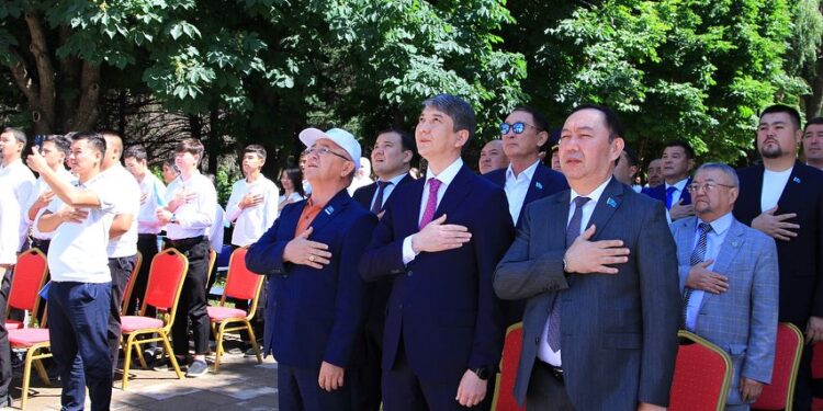 МЕМЛЕКЕТТІК РӘМІЗДЕРІМІЗДІҢ МӘРТЕБЕСІН АРТТЫРУҒА АРНАЛҒАН САЛТАНАТТЫ ЖИЫН ӨТТІ