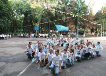 ТҮРКІСТАН: САРЫАҒАШТА «БАЛДӘУРЕН» ЖАЗҒЫ САУЫҚТЫРУ ЛАГЕРІ ӨЗ ЖҰМЫСЫН БАСТАДЫ