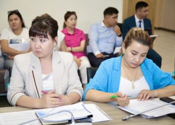 ТҮРКІСТАН ОБЛЫСЫНДА ЖҰМЫССЫЗ ЖАСТАРДЫҢ САНЫН АЗАЙТУ БАҒЫТЫНДА ЖҰМЫС КҮШЕЙТІЛЕ ТҮСТІ