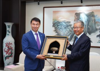 ТҮРКІСТАН ОБЛЫСЫНЫҢ ДЕЛЕГАЦИЯСЫ ҚЫТАЙДА МАҢЫЗДЫ КЕЛІССӨЗДЕР ЖҮРГІЗДІ