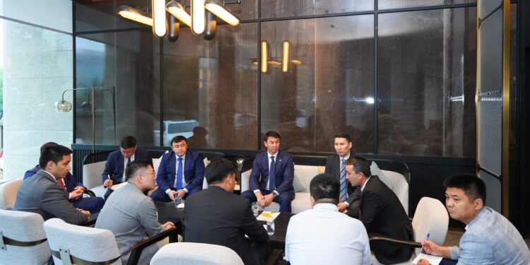 ДАРХАН САТЫБАЛДЫ БЕЙЖІҢДЕ ІСКЕР ТОП ӨКІЛДЕРІМЕН КЕЛІССӨЗДЕР ЖҮРГІЗДІ