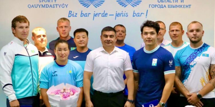 ПАРИЖ ОЛИМПИАДАСЫНА ҚАТЫСАТЫН ТҮРКІСТАНДЫҚ СУ СПОРТЫ ШЕБЕРЛЕРІНЕ ҚҰРМЕТ КӨРСЕТІЛДІ