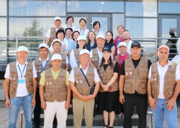 ФАО ТҮРКІСТАН ОБЛЫСЫНДАҒЫ ФЕРМЕРЛЕРДІ ПЕСТИЦИДТЕРДІҢ МӨЛШЕРІН АЗАЙТЫП, «ТАЗА» ӨНІМ АЛУ ЖОЛДАРЫН ҮЙРЕТЕДІ