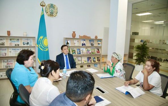 ТҮРКІСТАН: ОБЛЫСТЫ ДАМЫТУ БАҒЫТЫНДА ТҰРҒЫНДАРДЫҢ ҰСЫНЫСТАРЫ ЕСКЕРІЛЕДІ