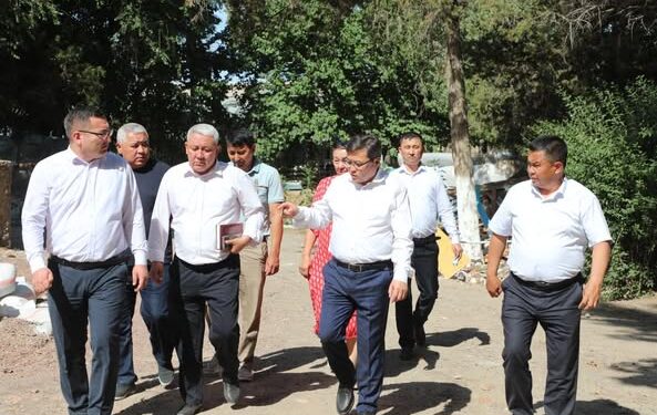 ТҮРКІСТАН: ӘЛЕУМЕТТІК НЫСАНДАР БАҚЫЛАНЫП, ТҰРҒЫНДАРМЕН КЕЗДЕСУ ӨТТІ