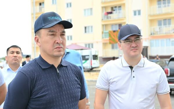 ТҮРКІСТАН ОБЛЫСЫ ӘКІМІ АППАРАТЫНЫҢ БАСШЫСЫ ЖЕТІСАЙ АУДАНЫНДАҒЫ ҚҰРЫЛЫС НЫСАНДАРЫН АРАЛАДЫ