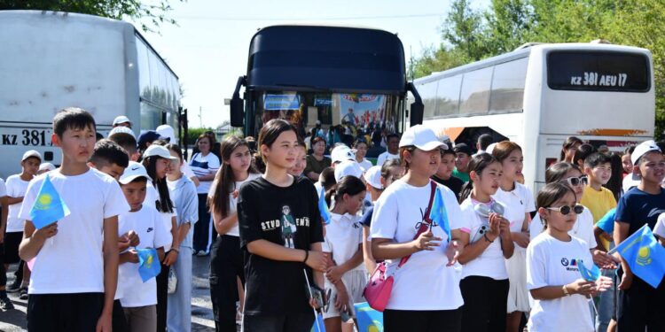 ТҮРКІСТАН: ОТЫРАР МЕН СОЗАҚ АУДАНЫНЫҢ БАЛАЛАРЫ ЖАЗҒЫ ЛАГЕРЬДІҢ АЛҒАШҚЫ АУЫСЫМЫНА ҚАБЫЛДАНДЫ