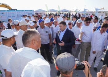 ТҮРКІСТАН ОБЛЫСЫНДА ЕЛ ТАРИХЫНДА АЛҒАШ РЕТ 32 МЫҢ ГЕКТАР ЖЕРГЕ ТАМШЫЛАТЫП СУҒАРУ ЖҮЙЕСІ ЕНГІЗІЛДІ