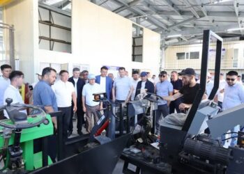 ТҮРКІСТАН: АУДАН, ҚАЛА БАСШЫЛАРЫ САУРАНДАҒЫ ӨНДІРІСТІК АЙМАҚТАРДЫҢ ЖҰМЫСЫМЕН ТАНЫСТЫ