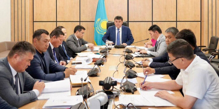 ТҮРКІСТАН: Өзекті мәселелер талқыланды