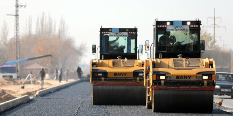 Түркістанда орташа жөндеу жұмыстары аясында жол инфрақұрылымы жаңғыртылуда