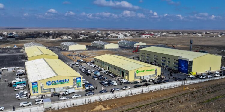 ТҮРКІСТАН ОБЛЫСЫНЫҢ АУДАНДАРЫ МЕН ҚАЛАЛАРЫНДА ШАҒЫН ӨНДІРІСТІК ПАРКТЕР МЕН АЛАҢДАР АШЫЛЫП, ЖАҢА ЖҰМЫС ОРЫНДАРЫ ҚҰРЫЛУДА