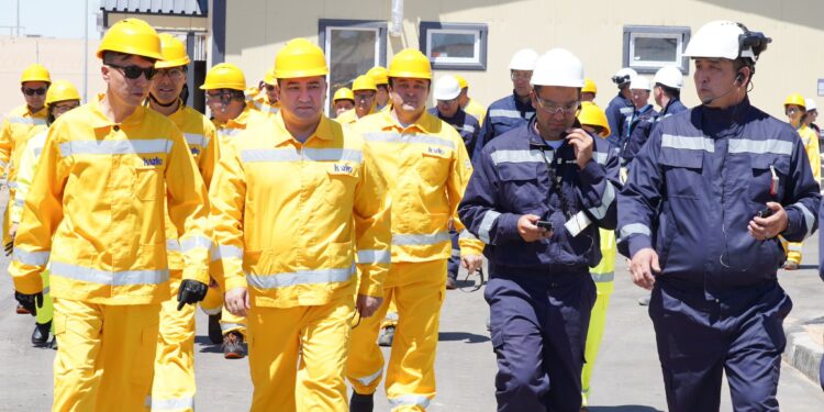 БИЫЛ ТҮРКІСТАН ОБЛЫСЫНДА ХАЛЫҚАРАЛЫҚ ТАЛАПТАРҒА ЖАУАП БЕРЕТІН ЗАМАНАУИ ЗАУЫТТАР ІСКЕ ҚОСЫЛЫП, ӨНЕРКӘСІП ӨНІМ КӨЛЕМІ 1,3 ТРЛН. ТЕҢГЕНІ ҚҰРАДЫ