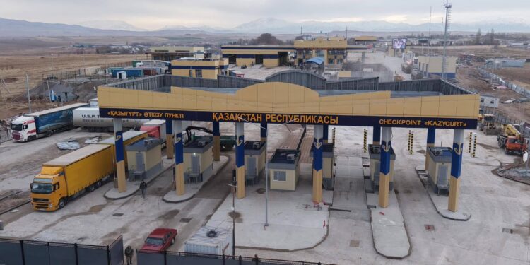 ТҮРКІСТАН ОБЛЫСЫНДАҒЫ «ҚАЗЫҒҰРТ» КЕДЕН БЕКЕТІ ЖАҢҒЫРТУДАН КЕЙІН ҚАЙТА ІСКЕ ҚОСЫЛДЫ