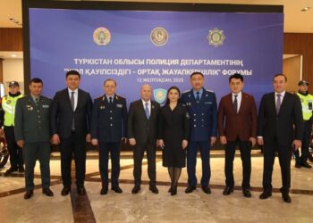 Заң мен тәртіп – жолдағы қауіпсіздіктің кепілі: Түркістанда жүргізушілерге арналған профилактикалық форум өтті