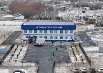 ТҮРКІСТАН: ТӘУЕЛСІЗДІК КҮНІНЕ ОРАЙ СОЗАҚ АУЫЛЫНДА ЗАМАНАУИ СПОРТ КЕШЕНІ АШЫЛДЫ