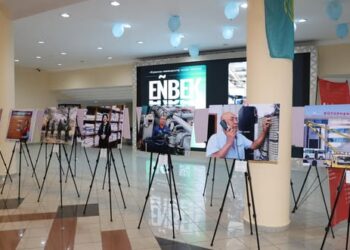 Тәуелсіздік күніне орай Түркістанда жұмысшы мамандықтарға құрмет көрсетілді