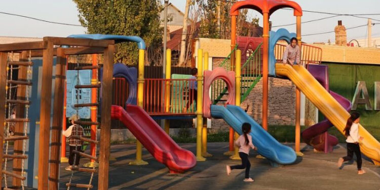 Түркістанда ойын және спорт алаңшалары инфрақұрылымы жаңғыртылып, қала кеңістігі қолайлы ортаға айналуда