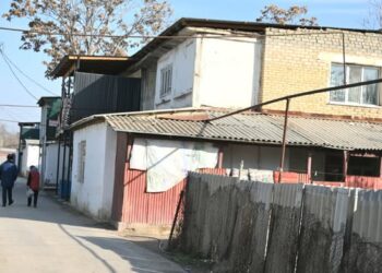 Түркістан облысында әлеуметтік тұрғыдан аз қамтылған отбасыларға өртке қарсы дабыл құралдары тегін берілді