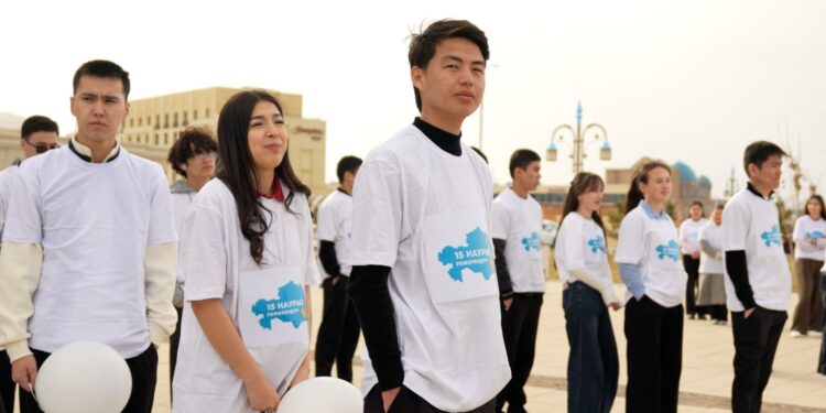 В Туркестане открыт уникальный мурал в поддержку конституционной реформы