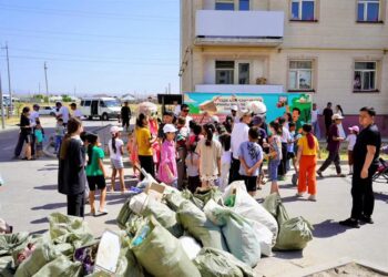 ТУРКЕСТАН: В КЕНТАУ ПРОШЛО МЕРОПРИЯТИЕ ПО УБОРКЕ, ПОСВЯЩЕННОЕ МЕЖДУНАРОДНОМУ ДНЮ «МИР БЕЗ ОТХОДОВ»