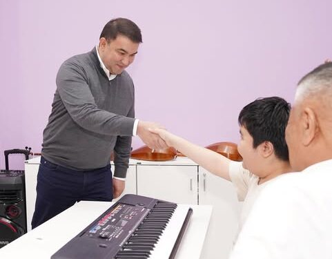 ТҮРКІСТАН ОБЛЫСЫ: САРЫАҒАШТА ОРНАЛАСҚАН «AINALA» ОҢАЛТУ ОРТАЛЫҒЫ БАЛАЛАРҒА КЕШЕНДІ ҚОЛДАУ КӨРСЕТУДЕ