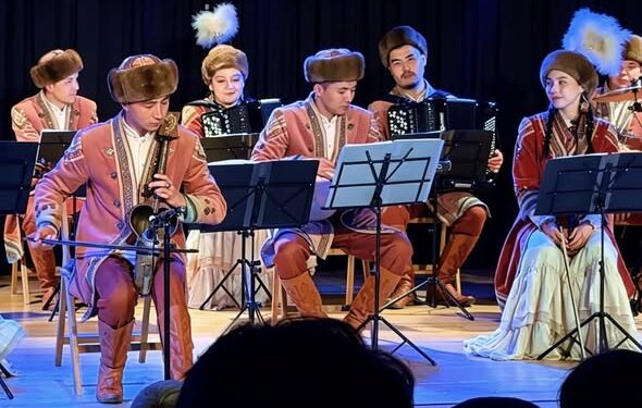 ТҮРКІСТАН ӨНЕРПАЗДАРЫ ЕУРОПА ТӨРІНДЕ ҚАЗАҚ МӘДЕНИЕТІН ЖОҒАРЫ ДЕҢГЕЙДЕ НАСИХАТТАДЫ