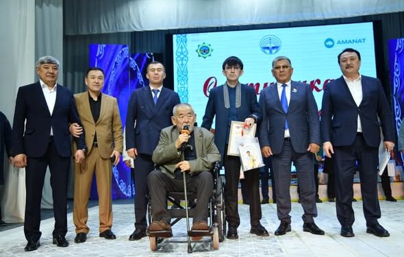 ТҮРКІСТАНДА «ОТЫРАРДАН БАСТАУ АЛҒАН ОТТЫ ЖЫР» АТТЫ РЕСПУБЛИКАЛЫҚ АҚЫНДАР АЙТЫСЫ ЖОҒАРЫ ДЕҢГЕЙДЕ ӨТТІ