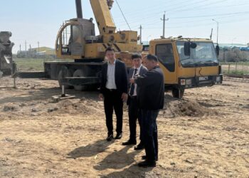 ТҮРКІСТАН: МАҚТААРАЛДА ӨНДІРІСТІК ПАРК САЛУ АРҚЫЛЫ ӨҢІРДІҢ ИНДУСТРИЯЛЫҚ ӘЛЕУЕТІ КҮШЕЙІП, ЖАҢА ЖҰМЫС ОРЫНДАРЫ АШЫЛУДА