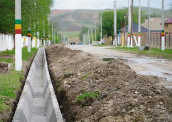 БӘЙДІБЕК: АЛҒАБАС АУЫЛДЫҚ ОКРУГІНДЕ ӘЛЕУМЕТТІК-ИНФРАҚҰРЫЛЫМДЫҚ ДАМУ ЖҰМЫСТАРЫ КЕҢ КӨЛЕМДЕ ЖАЛҒАСУДА