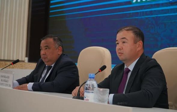 БӘЙДІБЕК: ШАЯН АУЫЛДЫҚ ОКРУГІНДЕ АТҚАРЫЛҒАН ЖҰМЫСТАР МЕН АЛДАҒЫ ЖОСПАРЛАР ТАНЫСТЫРЫЛДЫ