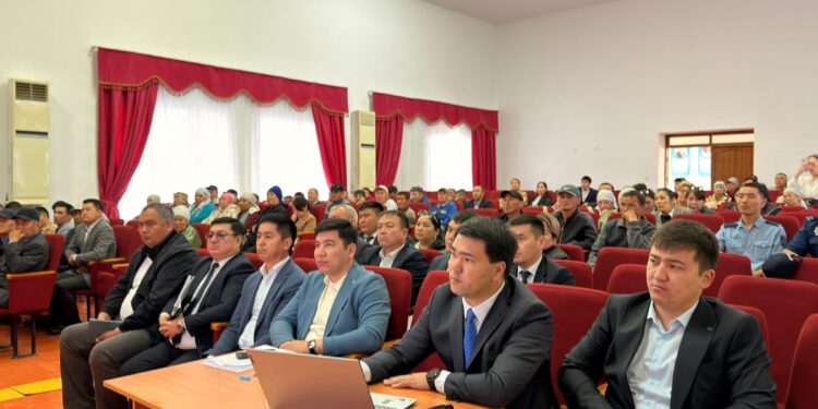 БӘЙДІБЕК: БӨГЕН АУЫЛДЫҚ ОКРУГІНДЕ ӘЛЕУМЕТТІК-ЭКОНОМИКАЛЫҚ ДАМУҒА БАҒЫТТАЛҒАН ЖҰМЫСТАР КЕҢ КӨЛЕМДЕ ЖАЛҒАСУДА