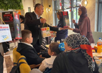 ТҮРКІСТАН: «Жанубий Қозоғистон» газеті ерекше балаларға қуаныш сыйлады