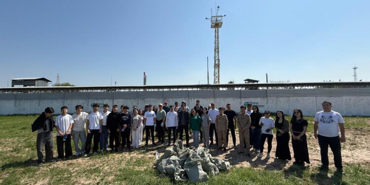 Шымкент жастары тазалық акциясына белсенді қатысты